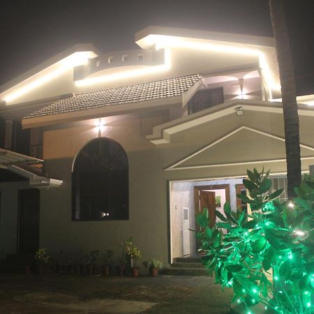 Tropical Villa Homestay منغالور المظهر الخارجي الصورة