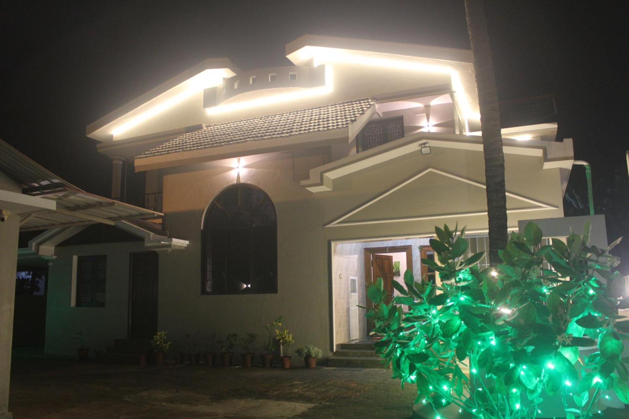Tropical Villa Homestay منغالور المظهر الخارجي الصورة